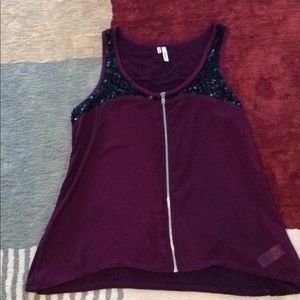 Studio y cute tank top !